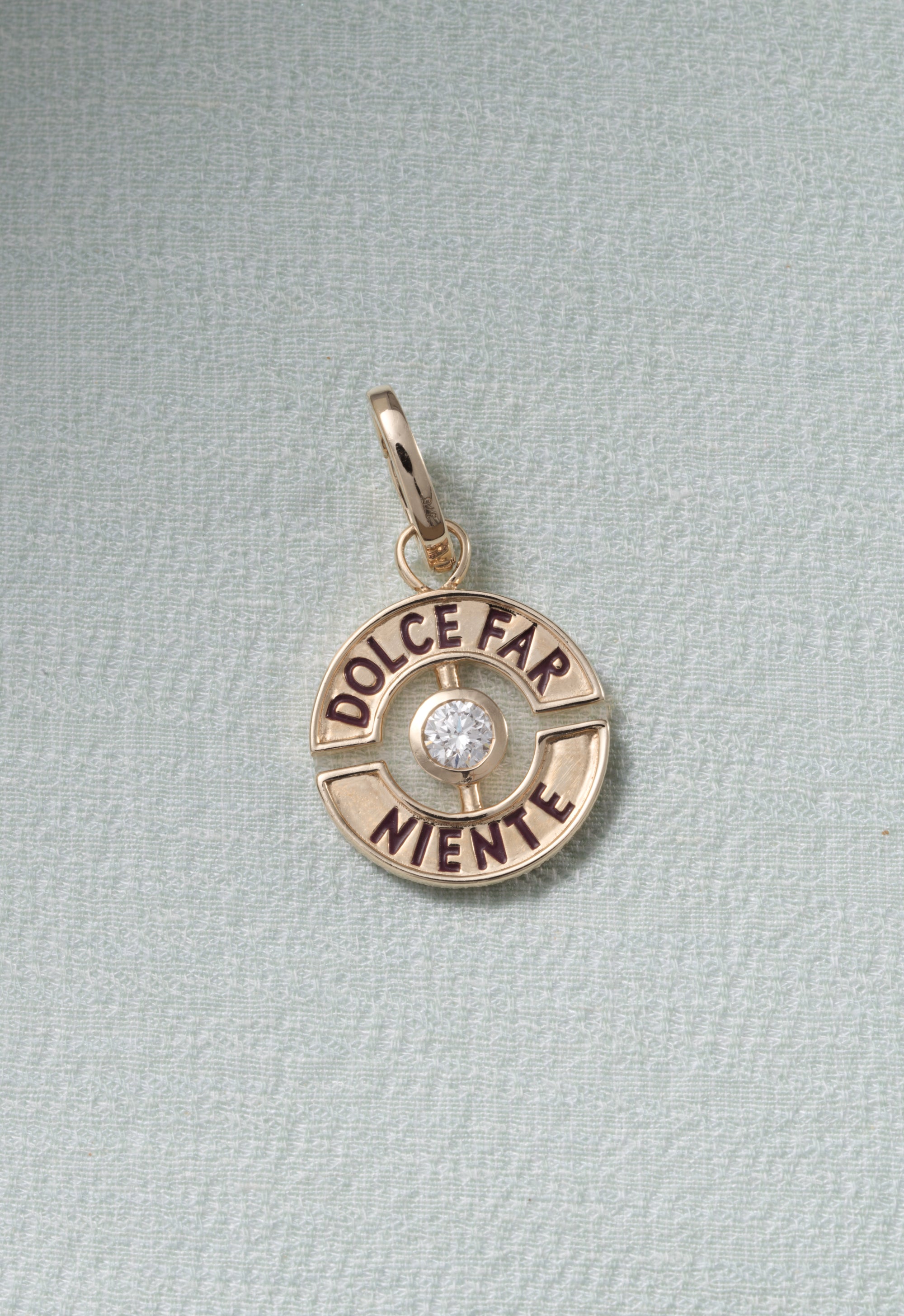 Dolce Far Niente Charm | 9-Karat Gold