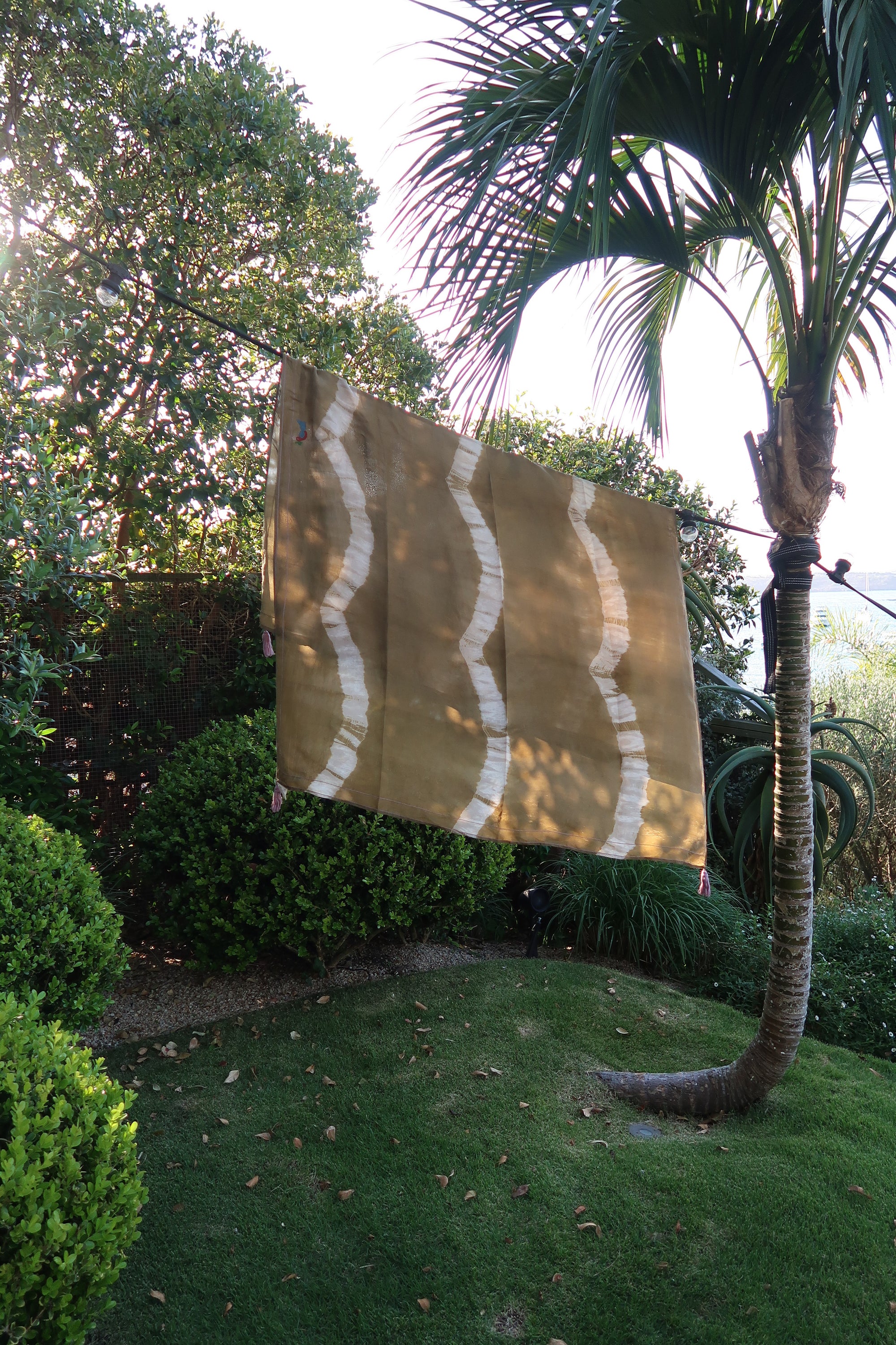 SJC x ELPELUT Tie-dyed  sarong -  Olive Leaf