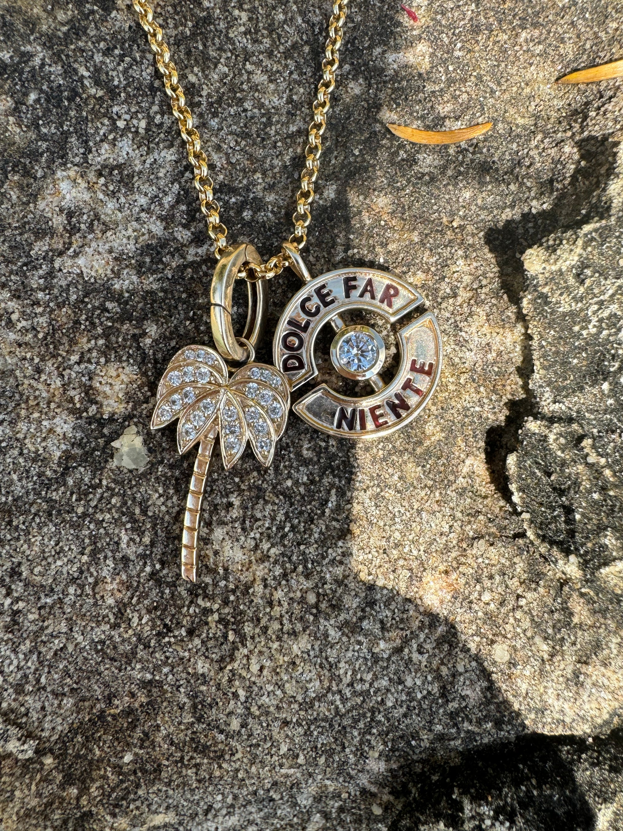 Palm Tree Charm | Diamonds & 9-Karat Gold